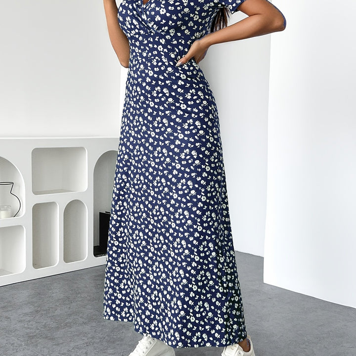 Colleen | Ditsy Floral V-Neck Dress