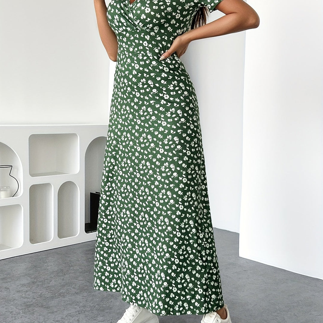 Colleen | Ditsy Floral V-Neck Dress
