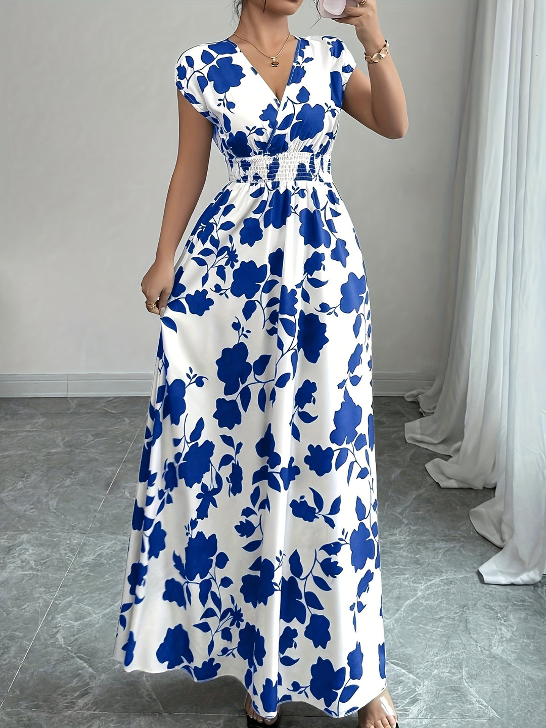 Carly | Floral V-Neck A-Line Maxi Dress