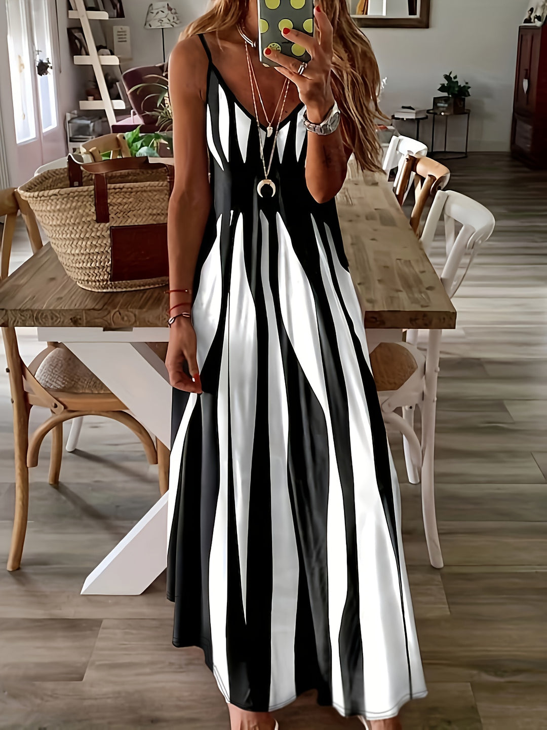 Callie | Printed V-Neck Strap Dress