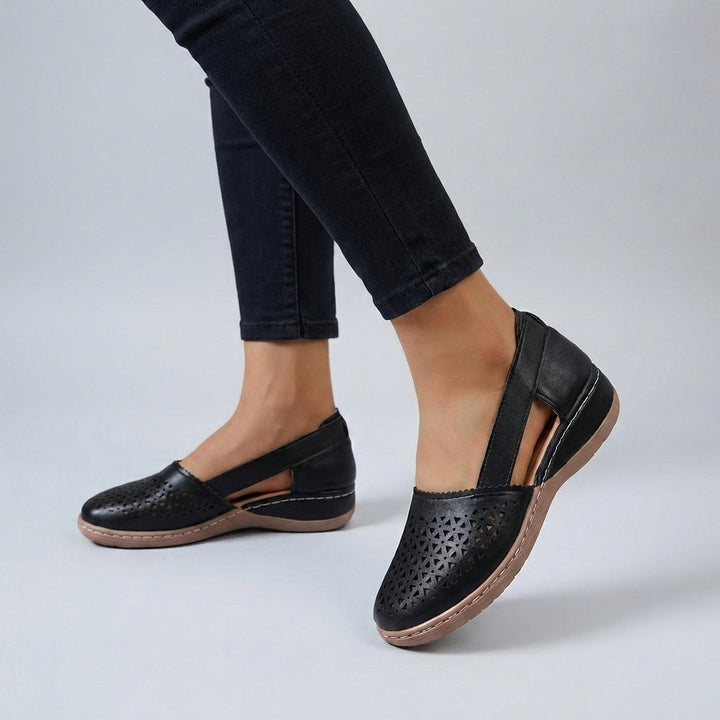 Women's Orthopedic Wide Fit Bunion Shoes Cutout Slip-On Shoes