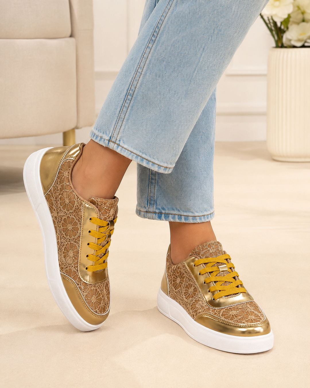 Wren | Breathable Lace-Up Sneakers