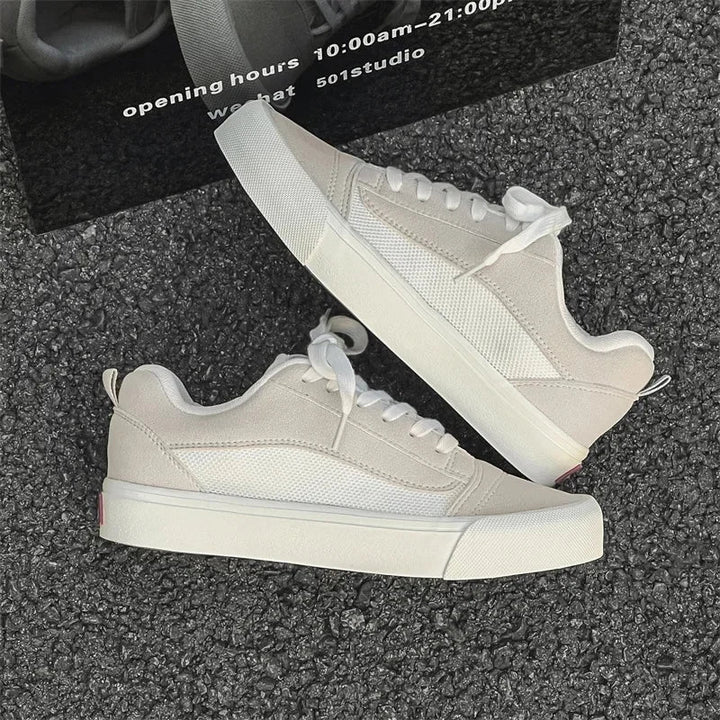 Reagan | Classic Canvas Sneakers
