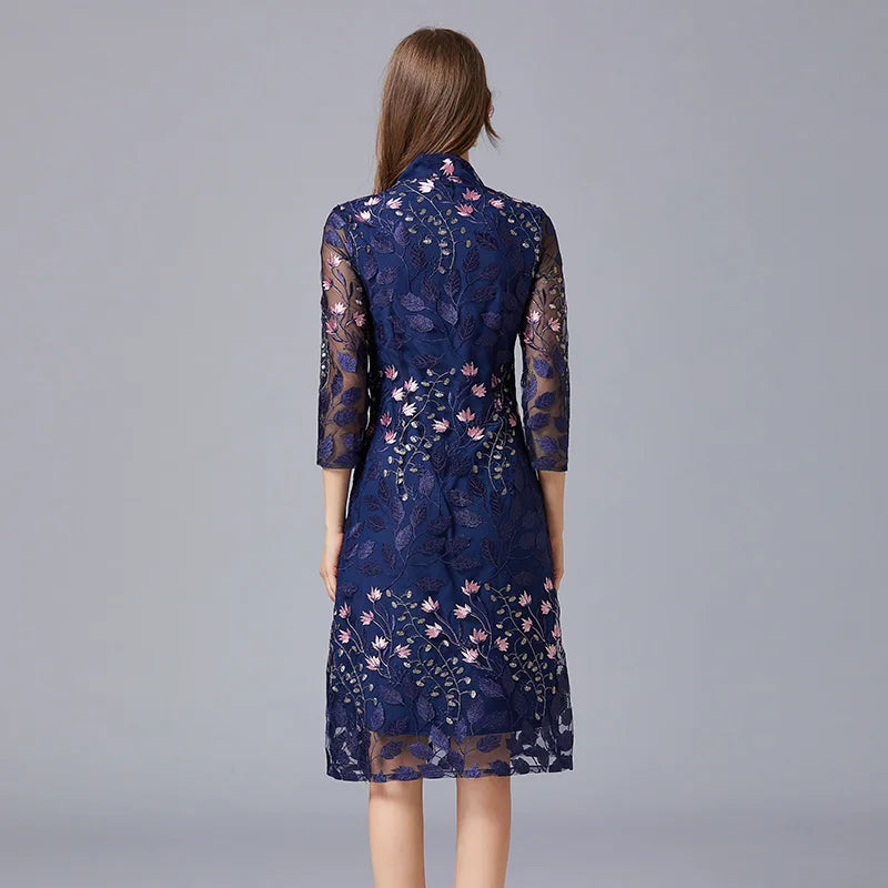 Embroidered dress spring and autumn women's new V-neck French wide lady high-end knee length improved cheongsam extra large