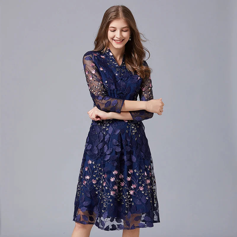 Embroidered dress spring and autumn women's new V-neck French wide lady high-end knee length improved cheongsam extra large