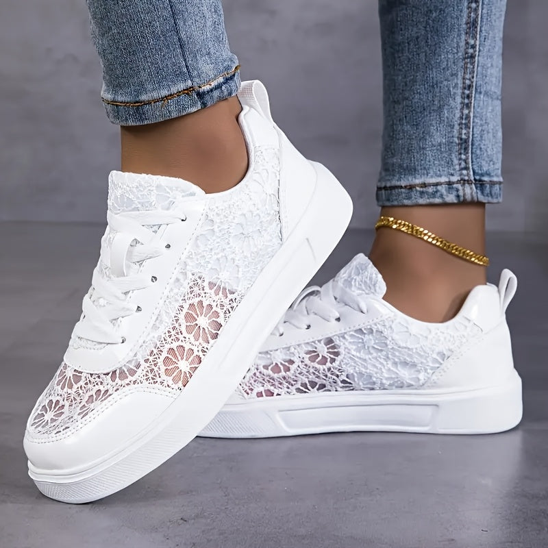 Wren | Breathable Lace-Up Sneakers