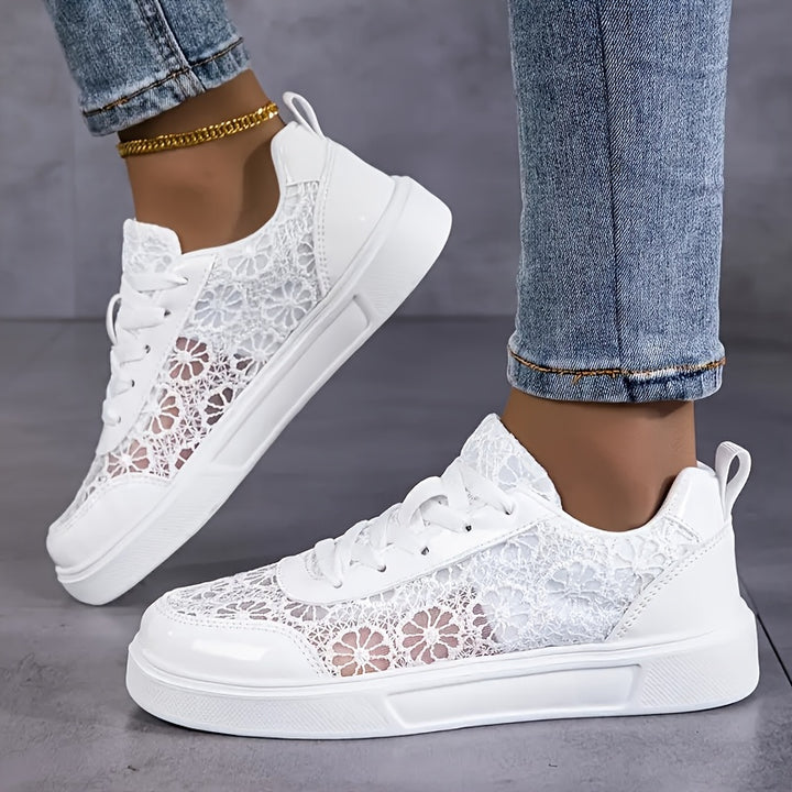 Wren | Breathable Lace-Up Sneakers